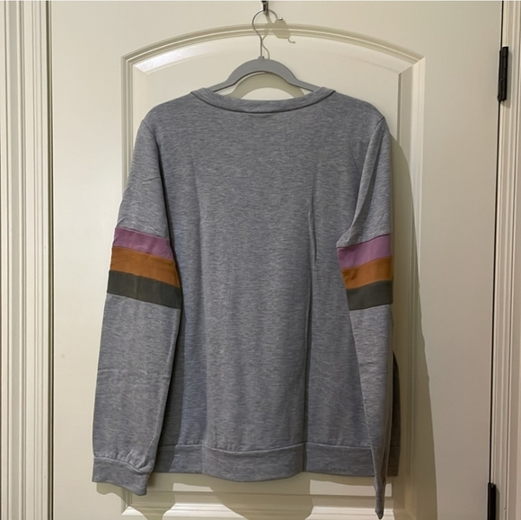 GUC FANTASTIC FAWN  Relaxed Fit Gray Sweatshirt  Sz.L (Pls See Msmts) - Picture 6 of 8